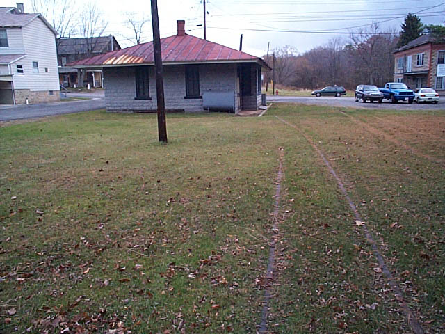 10_27_01-ebt240